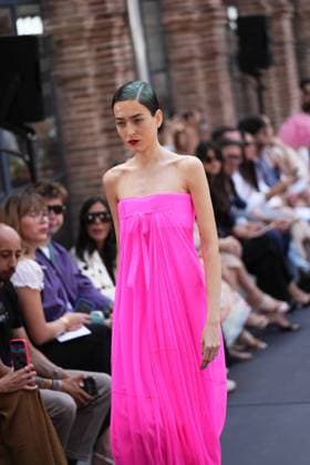 A model wears at collection runway a creation from Ernesto Naranjo during Pasarela Cibeles Mercedes-Benz Fashion Week Madrid 2026 in Madrid, on Wednesday , 16 September 2026. Cordon Press 