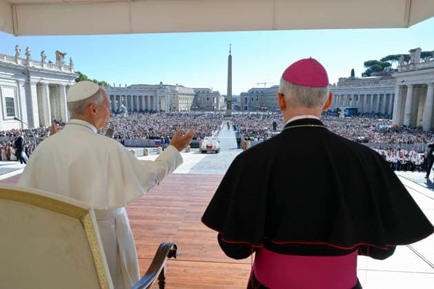 Pope Leo XIV weekly general audience Italy, Rome , Vatican, 2026 9 16 Pope Leo XIV during the weekly general audience at St Peter s square at The Vatican EDITORIAL USE ONLY - NO BOOKS Copyright: xVATICANxMEDIAx xCatholicxPressxPhotox