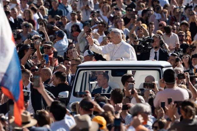 Pope Leo XIV Attends Weekly General Audience - Vatican City Pope Leo XIV attends the weekly general audience at St Peter s Square in Vatican City on September 16, 2026. Photo by Andrea Bracaglia ABACAPRESS.COM Vatican City Vatican City  Copyright: xBracagliaxAndrea ABACAx