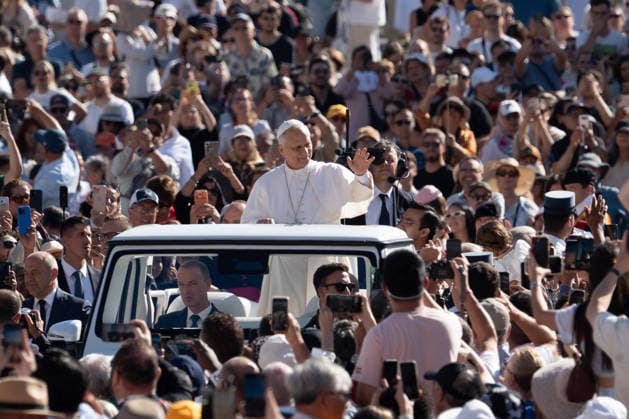 Pope Leo XIV Attends Weekly General Audience - Vatican City Pope Leo XIV attends the weekly general audience at St Peter s Square in Vatican City on September 16, 2026. Photo by Andrea Bracaglia ABACAPRESS.COM Vatican City Vatican City  Copyright: xBracagliaxAndrea ABACAx