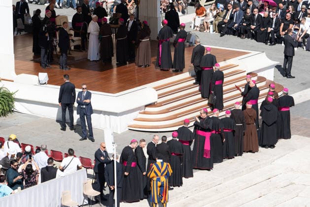 Pope Leo XIV Attends Weekly General Audience - Vatican City Pope Leo XIV attends the weekly general audience at St Peter s Square in Vatican City on September 16, 2026. Photo by Andrea Bracaglia ABACAPRESS.COM Vatican City Vatican City  Copyright: xBracagliaxAndrea ABACAx