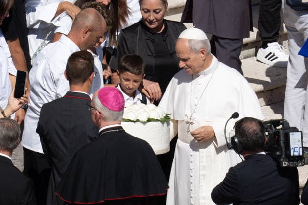 Pope Leo XIV Attends Weekly General Audience - Vatican City Pope Leo XIV attends the weekly general audience at St Peter s Square in Vatican City on September 16, 2026. Photo by Andrea Bracaglia ABACAPRESS.COM Vatican City Vatican City  Copyright: xBracagliaxAndrea ABACAx
