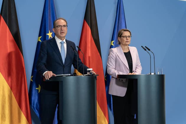 Berlin, Cabinet Meeting in Berlin, Press Conference, Chancellery, Alexander Dobrindt, Federal Minister of the Interior, Stefanie Hubig, Federal Minister of Justice and Consumer Protection, Berlin, Berlin, GER