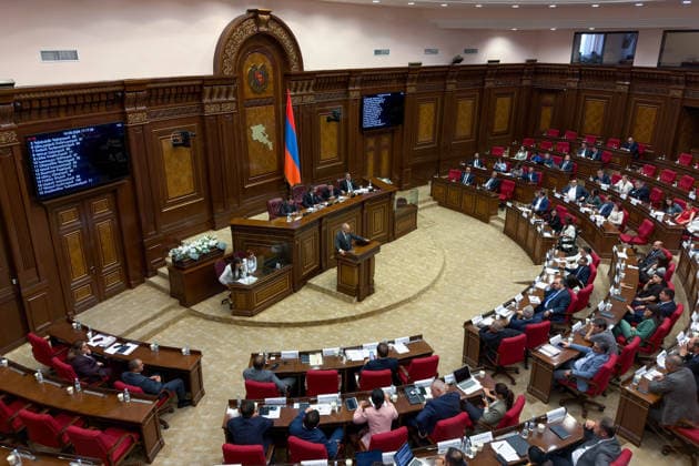 ARMENIA, YEREVAN - SEPTEMBER 16, 2026: Armenia s Prime Minister Nikol Pashinyan (C) addresses the Armenian Parliament during the second session of its 9th convocation. Alexander Patrin TASS  97822385