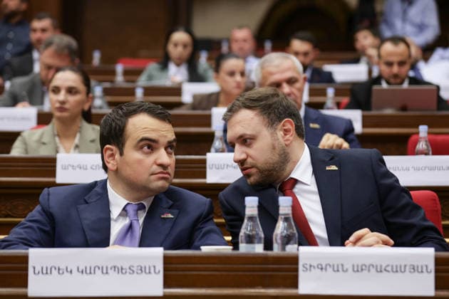 ARMENIA, YEREVAN - SEPTEMBER 16, 2026: Narek Karpetyan (L), head of the Strong Armenia party, and a member of Strong Armenia party Aram Vardevanyan attend the second session of the Armenian National Assembly of the 9th convocation. Alexander Patrin TASS  97821747