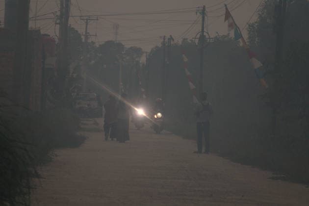 Wildfires fueled by El Nino affect Indonesia PALEMBANG, INDONESIA - SEPTEMBER 16: A number of residents walk through the smoke as wildfire breaks out near their house in Sematang Borang district of Palembang, South Sumatra, Indonesia, on September 16, 2026. El Nino conditions are fueling wildfires across Indonesia, with around 113,336 cases of respiratory illness reported, according to health officials. Children under the age of 5 account for 26,545 cases, more than 20% of all recorded acute respiratory infection cases. Around 12.5 million people have been affected by wildfires, according to data from the Indonesian Health Ministry. Muhammad Fajri Anadolu Palembang Indonesia. Editorial use only. Please get in touch for any other usage.  Copyright: x2026xAnadoluxMuhammadxFajrix
