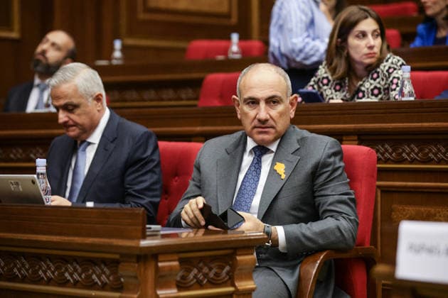 ARMENIA, YEREVAN - SEPTEMBER 16, 2026: Armenia s Prime Minister Nikol Pashinyan (R) attends the second session of the Armenian National Assembly of the 9th convocation Yerevan Armenia  - ZUMAt113 20260916_zaa_t113_482 Copyright: xAlexanderxPatrinx