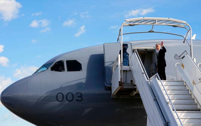 September 16, 2026, Strasbourg, France: Prime Minister Mark Carney departs Strasbourg, France, en route to Liverpool, England, where he will meet with British Prime Minister Andy Burnham, on Wednesday, Sept. 16, 2026. Strasbourg France  - ZUMAc35_ 20260916_zaf_c35_059 Copyright: xJustinxTangx