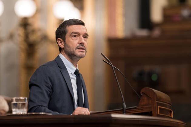 The Government Once Again Faces Questions from Congress Regarding the Crisis in Ceuta Pablo Bustinduy, Minister of Social Rights, Consumer Affairs, and the 2030 Agenda, during a plenary session in the Congress of Deputies on September 16, 2026, in Madrid, Spain. The migration crisis that Ceuta has been experiencing since last July is once again the focus of the opposition’s questions to the government during the question period, with inquiries such as what the plans are for the autonomous city and whether the government believes that Spain’s international image has been tarnished by the irregular entry of migrants. September 16 SEPTEMBER 2026 Diego Radamé Madrid, Spain  Copyright: xDiegoxRadamÃ sx 7779474