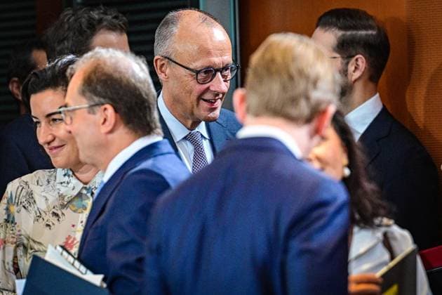 Federal Cabinet Meeting ** FOR EDITORIAL USE ONLY ** EDITORIAL USE ONLY ** p Federal Chancellor Friedrich Merz (CDU) arrives at the Federal Cabinet meeting at the Chancellery, photographed on September 16, 2026, in Berlin, Berlin, Berlin, Berlin. Copyright MaurizioxGambarini Copyright: MaurizioxGambarini doc87mo4w6hklujlwq8tm ,EDITORIAL USE ONLY Copyright: MaurizioxGambarini