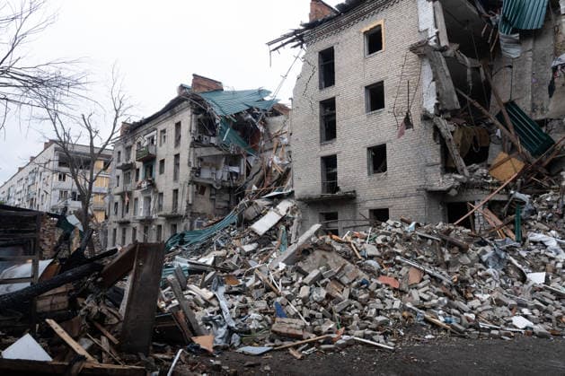 September 16, 2026, Sloviansk, Donetsk Oblast, Ukraine: Buildings heavily damaged following a Russian missile attack in Sloviansk, Donetsk region, Ukraine. The attack destroyed parts of several residential buildings, leaving debris scattered across the surrounding area. Sloviansk Ukraine  - ZUMAm350 20260916_zip_m350_003 Copyright: xCameronxJones-Manleyx