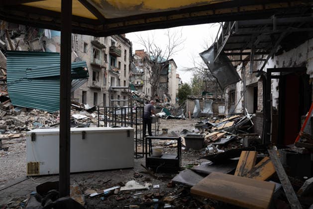 September 16, 2026, Sloviansk, Donetsk Oblast, Ukraine: Buildings heavily damaged following a Russian missile attack in Sloviansk, Donetsk region, Ukraine. The attack destroyed parts of several residential buildings, leaving debris scattered across the surrounding area. Sloviansk Ukraine  - ZUMAm350 20260916_zip_m350_009 Copyright: xCameronxJones-Manleyx