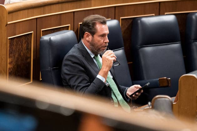 The Government Once Again Faces Questions from Congress Regarding the Crisis in Ceuta Óscar Puente, Minister of Transportation and Sustainable Mobility, during a question-and-answer session with the Government in the Congress of Deputies on September 16, 2026, in Madrid, Spain. The migration crisis that Ceuta has been experiencing since last July is once again the focus of the opposition’s questions to the government during the question-and-answer session, with inquiries such as what the plans are for the autonomous city and whether the government believes that Spain’s international image has been tarnished by the irregular entry of migrants. September 16 SEPTEMBER 16, 2026 CONGRESS OF DEPUTIES QUESTIONING SESSION Diego Radamé Madrid Madri  Copyright: xDiegoxRadamÃ sx 7779859