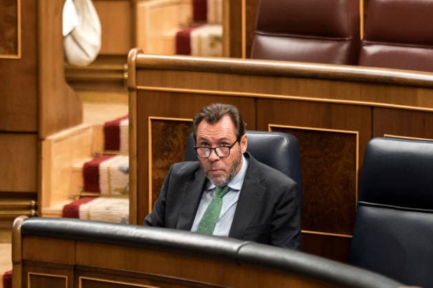 The Government Once Again Faces Questions from Congress Regarding the Crisis in Ceuta Óscar Puente, Minister of Transportation and Sustainable Mobility, during a question-and-answer session with the Government in the Congress of Deputies on September 16, 2026, in Madrid, Spain. The migration crisis that Ceuta has been experiencing since last July is once again the focus of the opposition’s questions to the government during the question-and-answer session, with inquiries such as what the plans are for the autonomous city and whether the government believes that Spain’s international image has been tarnished by the irregular entry of migrants. September 16 SEPTEMBER 16, 2026 CONGRESS OF DEPUTIES QUESTIONING SESSION Diego Radamé Madrid Madri  Copyright: xDiegoxRadamÃ sx 7779860