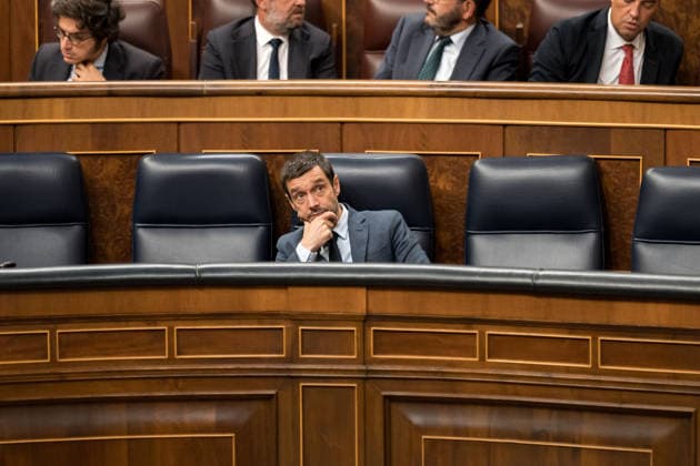 The Government Once Again Faces Questions from Congress on the Crisis in Ceuta Pablo Bustinduy, Minister of Social Rights, Consumer Affairs, and the 2030 Agenda, during a question-and-answer session with the Government in the Congress of Deputies on September 16, 2026, in Madrid, Spain. The migration crisis that Ceuta has been experiencing since last July is once again the focus of the opposition’s questions to the government during the question-and-answer session, with inquiries such as what plans exist for the autonomous city and whether the executive branch believes that Spain’s international image has been tarnished by the irregular entry of migrants. September 16 SEPTEMBER 16, 2026 DEPUTIES CONGRESS QUESTIONING SESSION Diego Radamé Ma  Copyright: xDiegoxRadamÃ sx 7779881