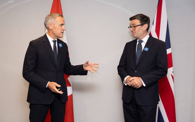 MARK CARNEY AND ANDY BURNGAM AT EVERTON TONIGHT MARK CARNEY AND ANDY BURNHAM AT EVERTON TONIGHT FOR A BILATERAL MEETING, Credit:PA ROTA - B68 Avalon  Copyright: xPAxROTAx-xB68x xAvalonx 1135371622