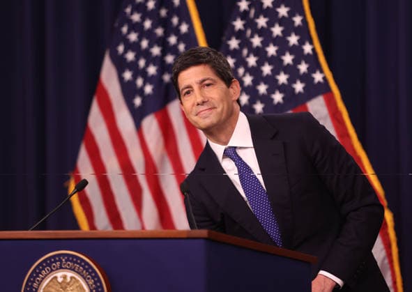 September 16, 2026, Washington, District Of Columbia, USA: US Federal Reserve Chair Kevin Warsh enters a news conference at the William McChesney Martin Jr. Federal Reserve Board Building in Washington, DC, USA on September 16, 2026. The US Federal Reserve on Wednesday raised interest rates in the world s largest economy by 25 basis points to tackle stubbornly high inflation, a move sure to anger President Donald Trump, who has demanded lower rates. Washington USA  - ZUMAs337 20260916_znp_s337_020 Copyright: xGentxShkullakux