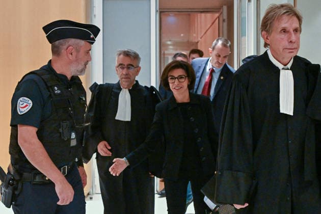 Rachida Dati, who received 900,000 euros in fees from Renault Nissan, appeared before the Paris Criminal Court in a trial for corruption and influence peddling in Paris, France, on September 16, 2026. Six afternoons of hearings are scheduled, through September 28, to allow her to explain the 900,000-euro legal fees paid by Renault Nissan between 2010 and 2012, while she was a Member of the European Parliament. Christian Liewig Bestimage Rachida Dati, who received 900,000 euros in fees from Renault Nissan, is appearing before the Paris Criminal Court for a trial on charges of corruption and influence peddling in Paris, France, on September 16, 2026. Six afternoon hearings are scheduled, running through September 28, to allow her to explain  Copyright: xChristianxLiewigx xBestimagexChristianxLiewigx xBestimagex