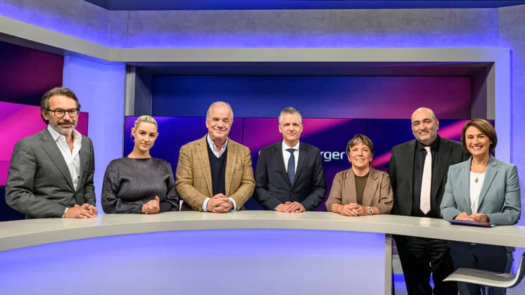 Pictured, from left: Rene Pfister, *Der Spiegel*; Victoria Reichelt, journalist; Hubertus Meyer Burckhardt, host and TV producer; Thorsten Frei, CDU parliamentary group leader; Margot Käßmann, theologian; Omid Nouripour, Alliance ’90 The Greens, Vice President Copyright: HMBxMedia UwexKoch