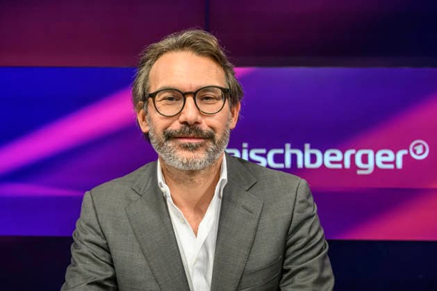 Pictured, from left: Rene Pfister, *Der Spiegel*, GER, Berlin, studio, guest on *Maischberger*, political talk show, TV, program, with host Sandra Maischberger, *Das Erste*, filmed at Studio 20 in Adlershof, September 16, 2026, Copyright: HMBxMedia UwexKoch