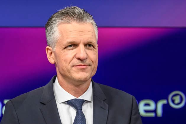 Pictured, from left: Thorsten Frei, CDU Union parliamentary group leader, GER, Berlin, studio, guest on Maischberger, political talk show, TV, program, with host Sandra Maischberger, Das Erste, from Adlershof, Studio 20, September 16, 2026, Copyright: HMBxMedia UwexKoch