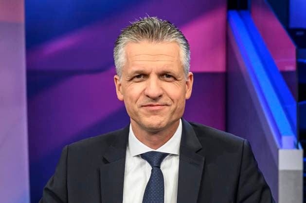 Pictured, from left: Thorsten Frei, CDU Union parliamentary group leader, GER, Berlin, studio, guest on *Maischberger*, political talk show, TV, program, with host Sandra Maischberger, Das Erste, from Adlershof, Studio 20, September 16, 2026, Copyright: HMBxMedia UwexKoch