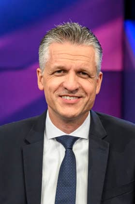 Pictured, from left: Thorsten Frei, CDU Union parliamentary group leader, GER, Berlin, studio, guest on Maischberger, political talk show, TV, program, with host Sandra Maischberger, Das Erste, from Adlershof, Studio 20, September 16, 2026, Copyright: HMBxMedia UwexKoch