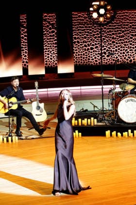 Leony, the singer, at her exclusive concert at the Elbphilharmonie on September 16, 2026, in Hamburg. Singer-songwriter Leony performs at her exclusive concert at the Elbphilharmonie on September 16, 2026 in Hamburg, Germany. Leony’s exclusive concert at the Elbphilharmonie in Hamburg