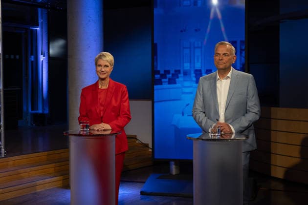 Mecklenburg-Vorpommern state election campaign continues in Germany SCHWERIN, GERMANY - SEPTEMBER 16: Mecklenburg-Vorpommern Minister-President Manuela Schwesig of the Social Democratic Party (SPD) and Leif-Erik Holm of the Alternative for Germany (AfD) pose ahead of a televised election debate hosted by NDR in Schwerin, Germany, on September 16, 2026, ahead of the state election on September 20. Somaya Abdelrahman Anadolu Schwerin Germany. Editorial use only. Please get in touch for any other usage.  Copyright: x2026xAnadoluxSomayaxAbdelrahmanx