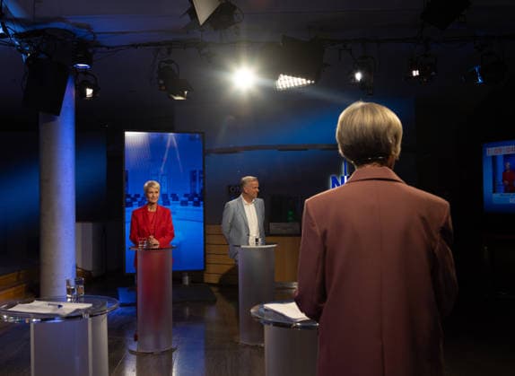 Mecklenburg-Vorpommern state election campaign continues in Germany SCHWERIN, GERMANY - SEPTEMBER 16: A general view of the studio as Mecklenburg-Vorpommern Minister-President Manuela Schwesig (SPD) and AfD lead candidate Leif-Erik Holm prepare for a televised election debate hosted by NDR in Schwerin, Germany, on September 16, 2026, ahead of the state election on September 20. Somaya Abdelrahman Anadolu Schwerin Germany. Editorial use only. Please get in touch for any other usage.  Copyright: x2026xAnadoluxSomayaxAbdelrahmanx