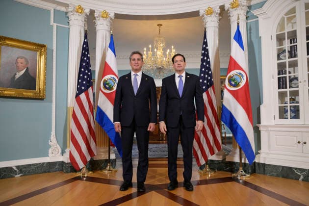 U.S. Secretary of State Marco Rubio (R) and Costa Rican Foreign Minister Manuel Tovar pose during a meeting in the Treaty Room at the State Department in Washington, D.C., USA 16 September 2026. Foreign Minister Tovar, who is touring the United States this week, met with Rubio in Washington to strengthen relations between the two countries and address various topics of mutual interest regarding joint cooperation between Costa Rica and the United States. Costa Rica strengthens security and migration ties with the U.S. during meeting with Rubio !ACHTUNG: NUR REDAKTIONELLE NUTZUNG!  Copyright: xLENINxNOLLYx AME7944 20260916-55021420715_1