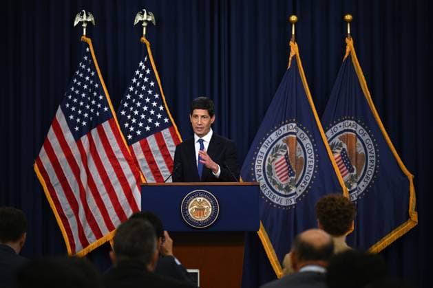 (260916) -- WASHINGTON, Sept. 16, 2026 -- U.S. Federal Reserve Chair Kevin Warsh attends a press conference in Washington, D.C., the United States, Sept. 16, 2026. The U.S. Federal Reserve on Wednesday raised its target federal funds rate by 25 basis points to a range of 3.75 percent to 4 percent to address persistent inflation, marking its first interest rate hike since July 2023. ) U.S.-WASHINGTON, D.C.-FEDERAL RESERVE-INTEREST RATE-HIKE LixRui 