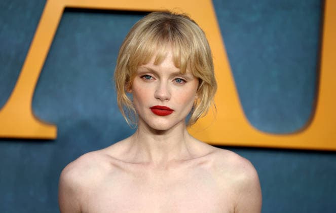 September 16, 2026, London, United Kingdom: Emma Laird attends the War World premiere at Odeon Luxe Leicester Square. London United Kingdom  - ZUMAs197 20260916_aaa_s197_236 Copyright: xFredxDuvalx