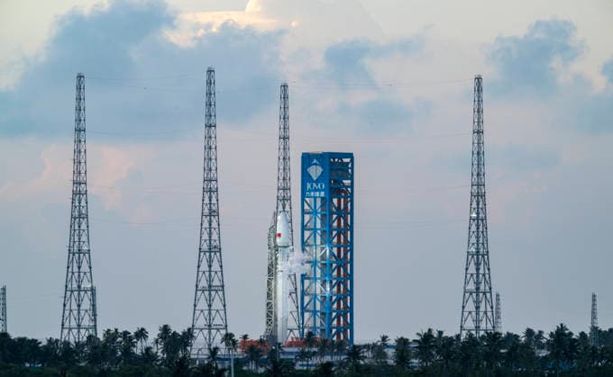 WENCHANG, CHINA - SEPTEMBER 17: The Long March 12 Y9 carrier rocket stands by at the Shangfa No. 2 launch pad on September 17, 2026 in Wenchang, Hainan Province of China.  Copyright: xVCGx 111667406743