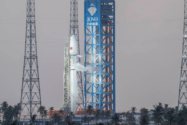 WENCHANG, CHINA - SEPTEMBER 17: The Long March 12 Y9 carrier rocket stands by at the Commercial Launch No. 2 pad on September 17, 2026 in Wenchang, Hainan Province of China.  Copyright: xVCGx 111667406749