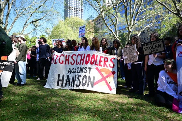 STUDENTS PROTEST HANSON, NSW school students gather for a Students Say No To Hanson nationwide rally at Sydney Town Hall in Sydney, Thursday, September 17, 2026. ( NO ARCHIVING SYDNEY NEW SOUTH WALES Australia  Copyright: xDEANxLEWINSx 20260917199151732341