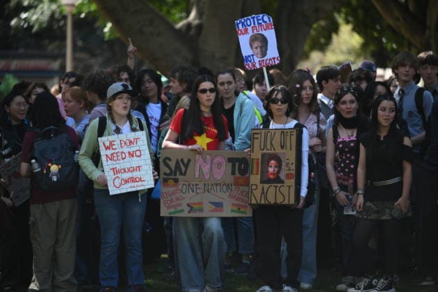 STUDENTS PROTEST HANSON, NSW school students gather for a Students Say No To Hanson nationwide rally at Sydney Town Hall in Sydney, Thursday, September 17, 2026. ( NO ARCHIVING SYDNEY NEW SOUTH WALES Australia  Copyright: xDEANxLEWINSx 20260917138604557423