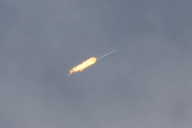 WENCHANG, CHINA - SEPTEMBER 17: A Long March 12 carrier rocket blasts off from the Hainan commercial spacecraft launch site, sending a batch of internet satellites into space, on September 17, 2026 in Wenchang, Hainan Province of China. The payloads, the 25th group of low-orbit internet satellites, entered the designated orbit successfully.  Copyright: xChinaxNewsxServicex 111667434436