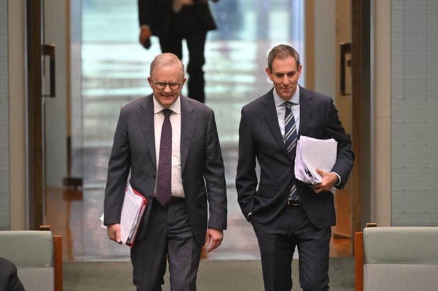 QUESTION TIME, Prime Minister Anthony Albanese and Treasurer Jim Chalmers before Question Time in the House of Representatives at Parliament House in Canberra, Thursday, September 17, 2026. ( NO ARCHIVING CANBERRA AUSTRALIAN CAPITAL TERRITORY Australia  Copyright: xMICKxTSIKASx 20260917121481371066