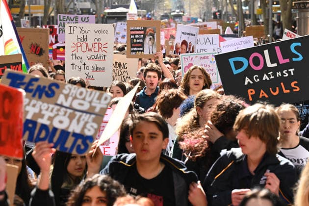 STUDENTS PROTEST HANSON, Protesters march during a Students Say No To Hanson nationwide rally, Melbourne, Thursday, September 17, 2026. ( NO ARCHIVING MELBOURNE VICTORIA Australia  Copyright: xJAMESxROSSx 20260917176026181194