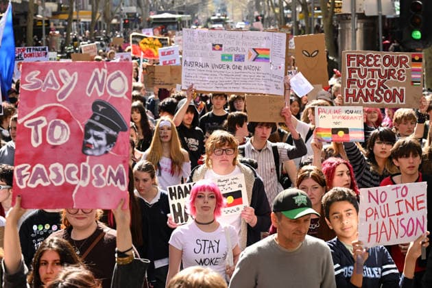 STUDENTS PROTEST HANSON, Protesters march during a Students Say No To Hanson nationwide rally, Melbourne, Thursday, September 17, 2026. ( NO ARCHIVING MELBOURNE VICTORIA Australia  Copyright: xJAMESxROSSx 20260917148803735799