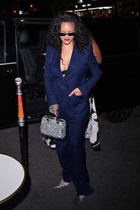 Rihanna arrives at the Cesar Paris restaurant after Céline Dion’s concert on September 16, 2026. Gedeon Taieb, Bestimage. Rihanna arrives at the Cesar Paris restaurant after Céline Dion’s concert on September 16, 2026. Paris, France  Copyright: xGedeonxTaiebx xBestimagexGedeonxTaiebx xBestimagex