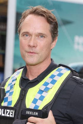 NOTRUF HAFENKANTE Anniversary: Matthias Schloo, Premiere of the 20th Anniversary Season and the 500th Episode of NOTRUF HAFENKANTE, Photo Op on the Original Set of PK 21 at Studio Hamburg, Hamburg, September 16, 2026 Copyright: xEventpressxBecherx