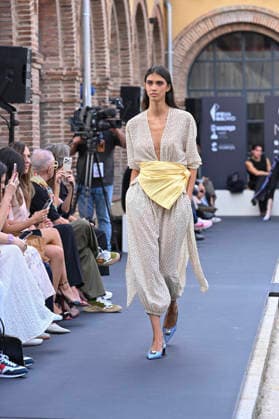 September 16, 2026, Madrid, Spain: A model parades with MoisÃ s Nieto design during Mercedes Benz Fashion Week Madrid Cibeles Palace. Madrid Spain  - ZUMAs197 20260916_aaa_s197_462 Copyright: xAtilanoxGarciax