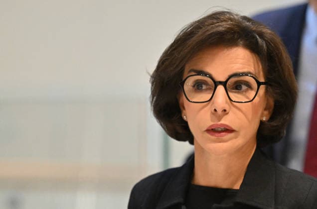 Rachida Dati, who received 900,000 euros in fees from Renault Nissan, appeared before the Paris Criminal Court in a trial for corruption and influence peddling in Paris, France, on September 16, 2026. Six afternoons of hearings are scheduled through September 28 to allow her to explain the 900,000-euro legal fees paid by Renault-Nissan between 2010 and 2012, while she was a Member of the European Parliament. Christian Liewig Bestimage Rachida Dati, who received Ä900,000 in fees from Renault Nissan, is appearing before the Paris Criminal Court for a trial on charges of corruption and influence peddling in Paris, France, on September 16, 2026. Six afternoon hearings are scheduled, running through September 28, to allow her to explain the 900  Copyright: xChristianxLiewigx xBestimagexChristianxLiewigx xBestimagex
