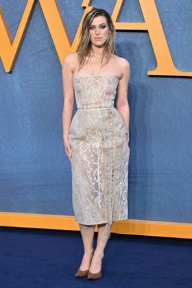 Honor Swinton Byrne attends War World premiere at Odeon Luxe Leicester Square in London, England. UK. Wednesday 16th September 2026. Copyright: xJamesxWarrenx ae8hd491