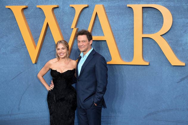 Sienna Miller and Dominic West at the world premiere of the Sky Now series *War* at the Odeon Luxe Leicester Square in London, September 16, 2026 Foto:xS.xVasx xFuturexImagex war_6885