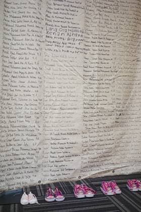 Giant shroud with names of 20,000 Palestinian children displayed in New York NEW YORK, UNITED STATES - SEPTEMBER 16: People attend the commemoration event where a giant shroud, approximately 110 meters long and bearing handwritten names of more than 20,000 children, is displayed at United Nation (UN) Church Center in New York, United States on September 16, 2026. Selcuk Acar Anadolu New York United States. Editorial use only. Please get in touch for any other usage.  Copyright: x2026xAnadoluxSelcukxAcarx
