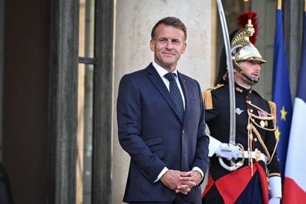 Emmanuel Macron welcomes Joseph Aoun at the Elysee FA French President Emmanuel Macron arrives to welcome President of the Lebanese Republic Joseph Aoun at the Elysee Palace in Paris on September 17, 2026. Photo by Firas Abdullah ABACAPRESS.COM Paris Ile-de-France France  Copyright: xAbdullahxFiras ABACAx