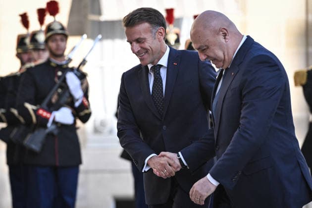 Emmanuel Macron welcomes Joseph Aoun at the Elysee FA French President Emmanuel Macron welcomes President of the Lebanese Republic Joseph Aoun at the Elysee Palace in Paris on September 17, 2026. Photo by Firas Abdullah ABACAPRESS.COM Paris Ile-de-France France  Copyright: xAbdullahxFiras ABACAx
